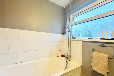 3 bedroom semi-detached house to rent, Coundley Close, Fleur De Lis, NP12