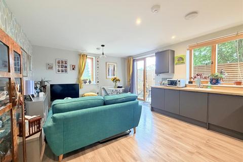 1 bedroom ground floor flat for sale, Horsepond Place, Ipswich IP6
