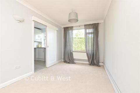 2 bedroom ground floor flat for sale, Liskeard Lodge, Caterham CR3
