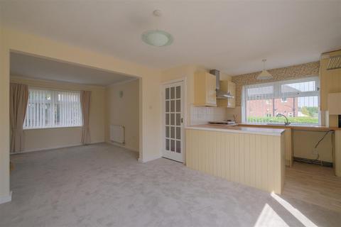 2 bedroom semi-detached house for sale, Wakefield Road, Hipperholme