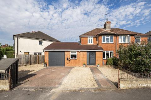 3 bedroom semi-detached house for sale, Meadow Drive, Devizes, SN10