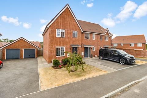 3 bedroom end of terrace house for sale, Trefoil Way, Ridgewood, Uckfield, East Sussex, TN22