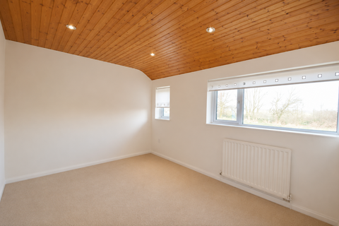 3 bedroom terraced house to rent, Keyham Lane West, Netherhall, Leicester LE5