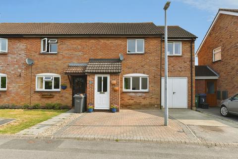 4 bedroom semi-detached house for sale, Holland Close, Chippenham