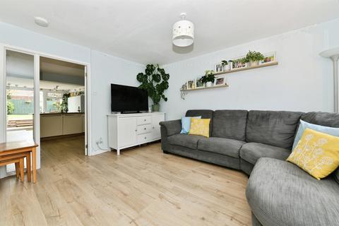 4 bedroom semi-detached house for sale, Holland Close, Chippenham