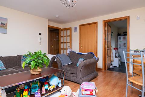 2 bedroom flat for sale, Admirals Court, Westhill IV2