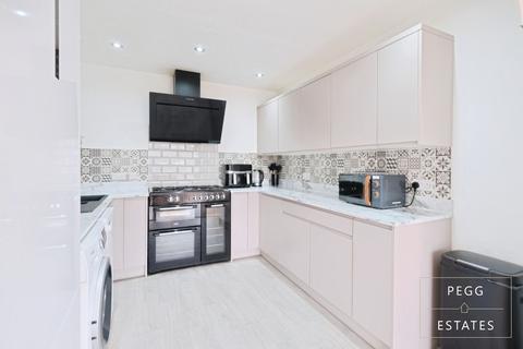 3 bedroom terraced house for sale, Waterleat Avenue, Paignton