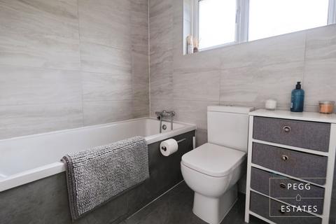 3 bedroom terraced house for sale, Waterleat Avenue, Paignton