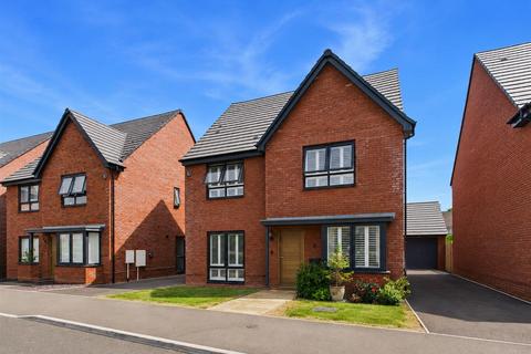 4 bedroom detached house for sale, Porter Close, Longlevens, Gloucester