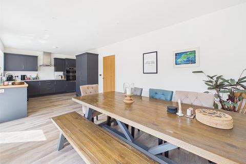 4 bedroom detached house for sale, Porter Close, Longlevens, Gloucester