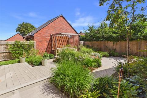 4 bedroom detached house for sale, Porter Close, Longlevens, Gloucester