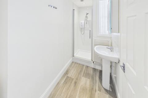 Studio to rent, Devonshire House, 89 Bath Road, Cheltenham, Gloucestershire, GL53