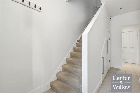 3 bedroom terraced house to rent, Netherfield Gardens, Barking, Essex