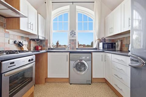 2 bedroom flat for sale, Foxhall Road, Ipswich IP3