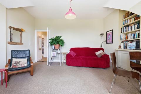 2 bedroom flat for sale, Foxhall Road, Ipswich IP3