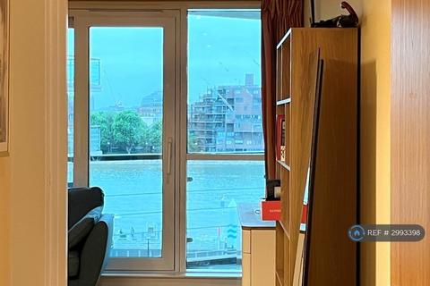 2 bedroom flat to rent, Ensign House, London, SW8