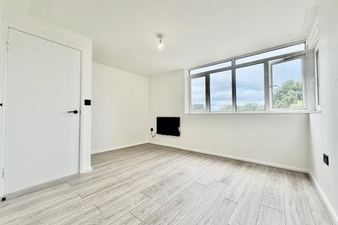 2 bedroom flat to rent, Eastern Parade, SOUTHSEA