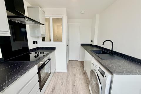2 bedroom flat to rent, Eastern Parade, SOUTHSEA