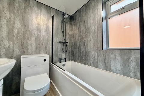 2 bedroom flat to rent, Eastern Parade, SOUTHSEA