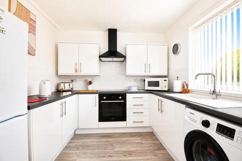 2 bedroom flat for sale, Kingston Road, Willerby, Hull