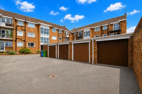 2 bedroom flat for sale, Kingston Road, Willerby, Hull