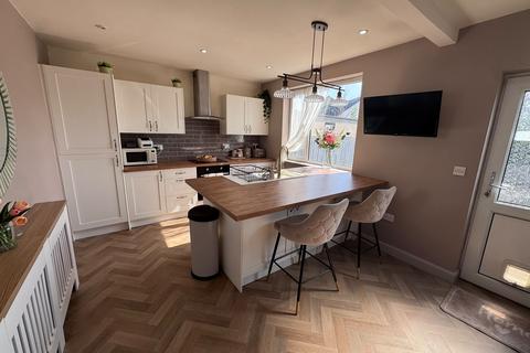 3 bedroom semi-detached house for sale, Royds Hall Lane, Bradford