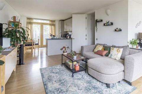 2 bedroom flat to rent, School Square, London SE10