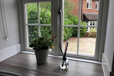 Studio to rent, Spring Lane, Farnham Royal SL2