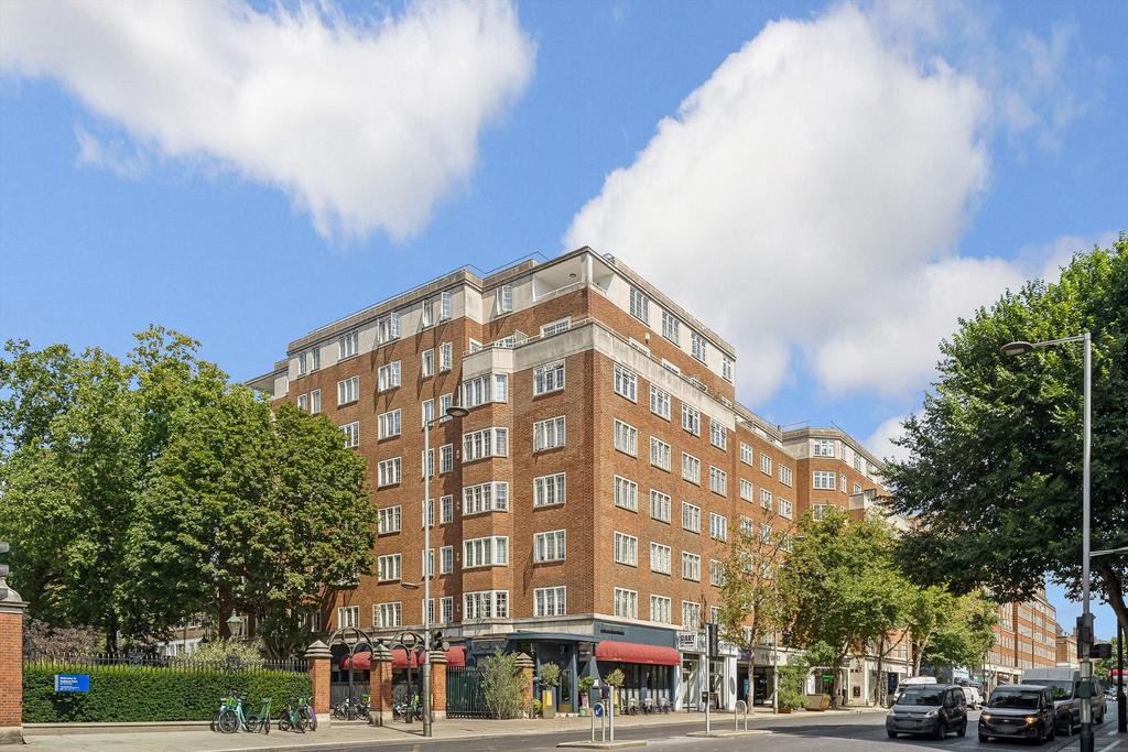 House in London - View 2