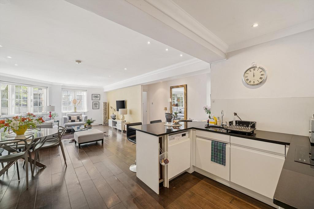 House in London - View 5