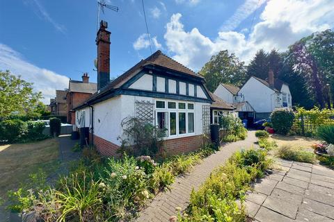 3 bedroom detached bungalow for sale, Elvetham Road, Fleet GU51