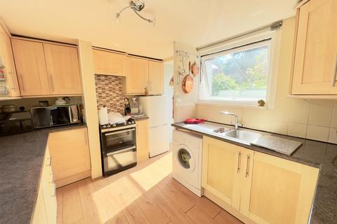 3 bedroom detached bungalow for sale, Elvetham Road, Fleet GU51