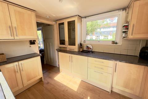 3 bedroom detached bungalow for sale, Elvetham Road, Fleet GU51