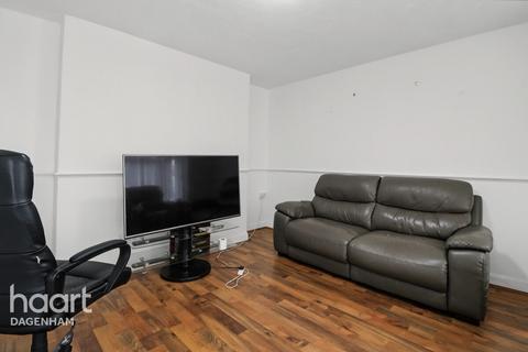 3 bedroom semi-detached house for sale, Lawrence Crescent, Dagenham