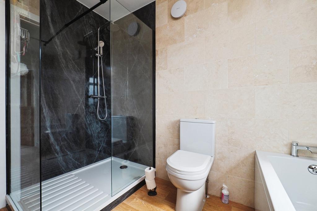 House in Nottingham - View 3