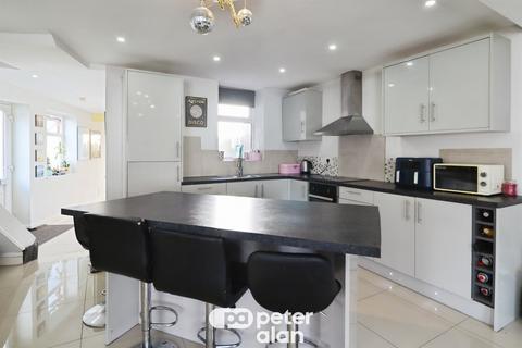 3 bedroom end of terrace house for sale, Pearl Street, Cardiff