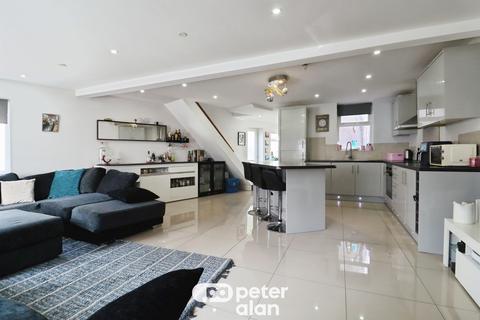 3 bedroom end of terrace house for sale, Pearl Street, Cardiff