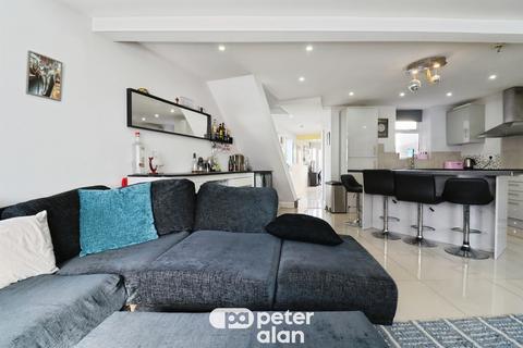 3 bedroom end of terrace house for sale, Pearl Street, Cardiff