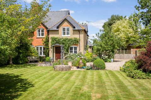 4 bedroom semi-detached house to rent, Castle Hill Cottages, Down Ampney, SN6