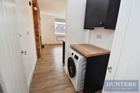 1 bedroom apartment to rent, Bell Street