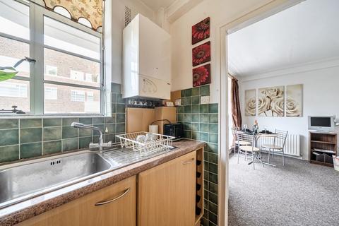 Studio for sale, Sheen Road, Richmond, TW9