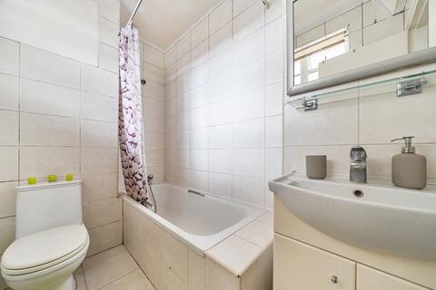 Studio for sale, Sheen Road, Richmond, TW9