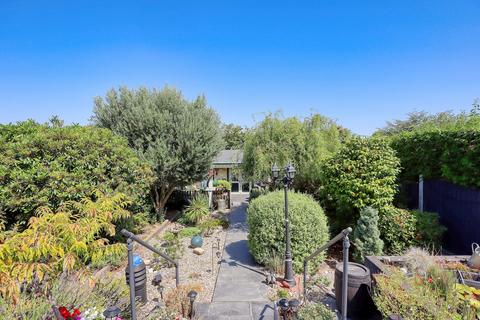 3 bedroom detached bungalow for sale, Deerhurst, Thundersley, Benfleet, SS7