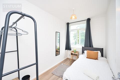 5 bedroom maisonette to rent, Old Church Road, Whitechapel, East London, London, E1