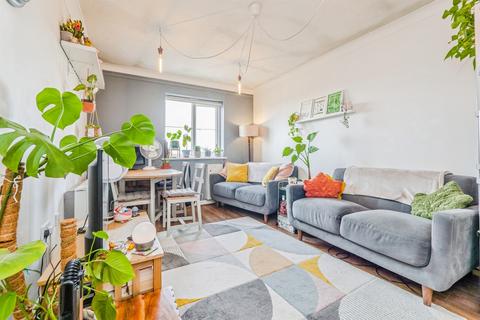 2 bedroom apartment for sale, Beaufort Square, Windsor Village, Cardiff