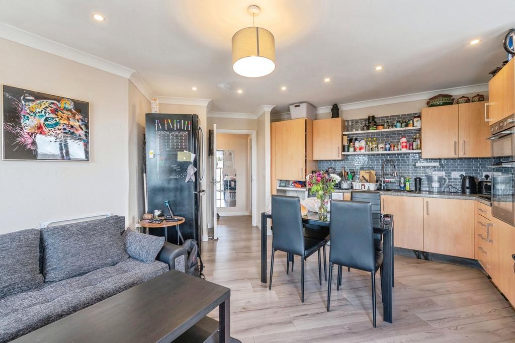 Apartment in Essex - View 2