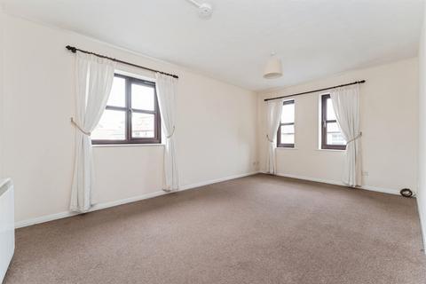 1 bedroom flat for sale, Station Road, March