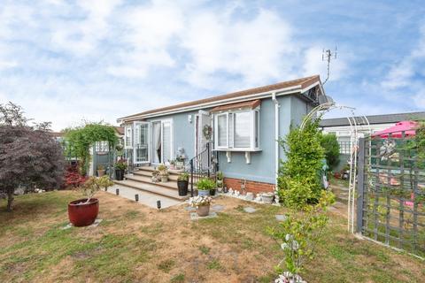 1 bedroom mobile home for sale, Three Star Park, Bedford Road, Lower Stondon, Henlow, SG16