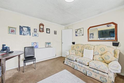 2 bedroom house for sale, Bouverie Road, Hardingstone, Northampton