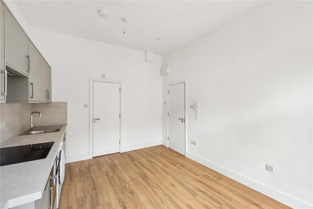 Apartment in London - More